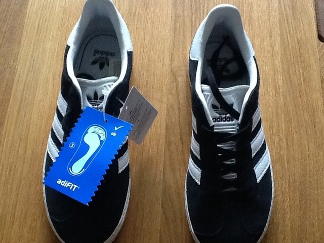 boys adidas gazelle trainers